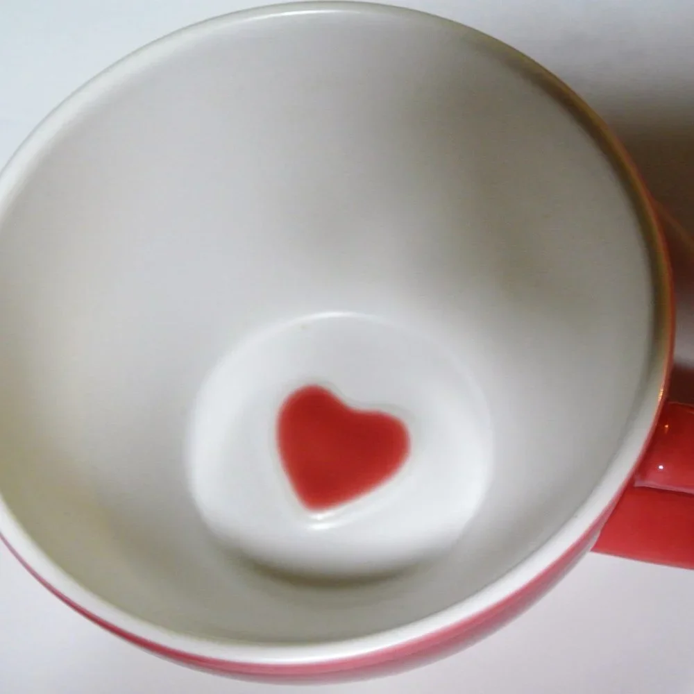 Last one! Starbucks 2005 Valentines Heart‎ Mug with Saucer